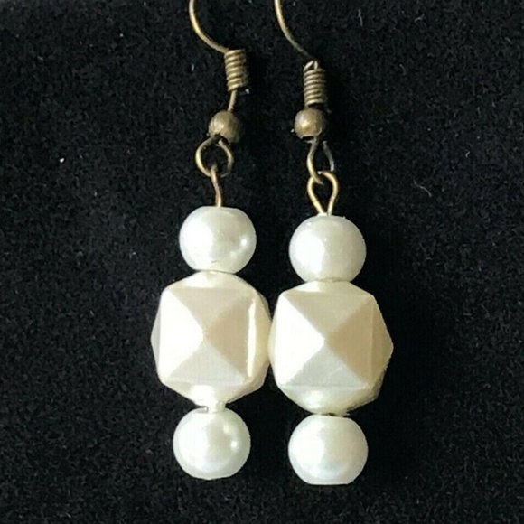 Vintage White Pearl Bead Earrings MCM Upcycled 60's Geometric Beads Bronze Tone - Picture 2 of 8